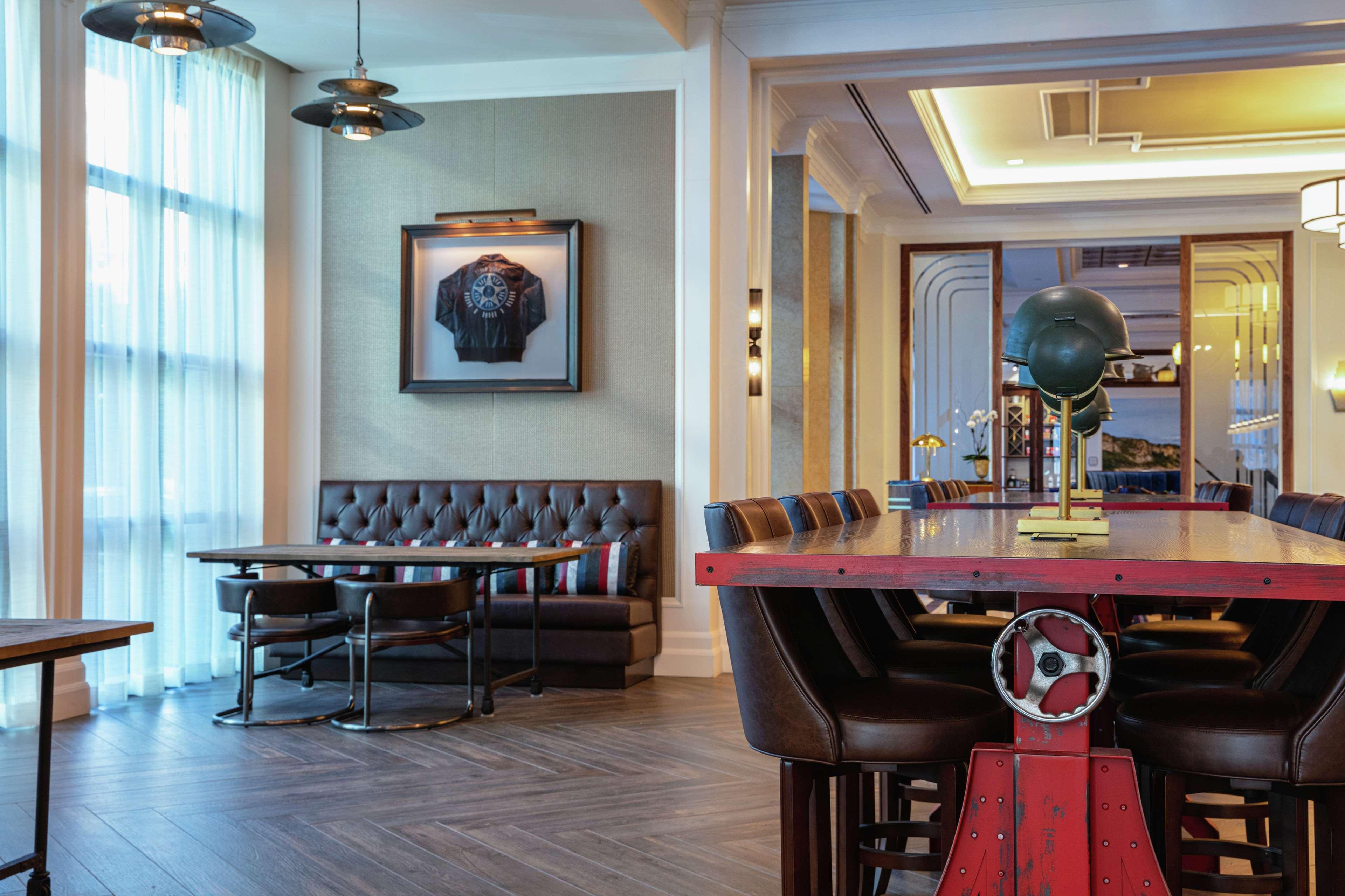 The Higgins Hotel New Orleans, Curio Collection By Hilton Екстер'єр фото