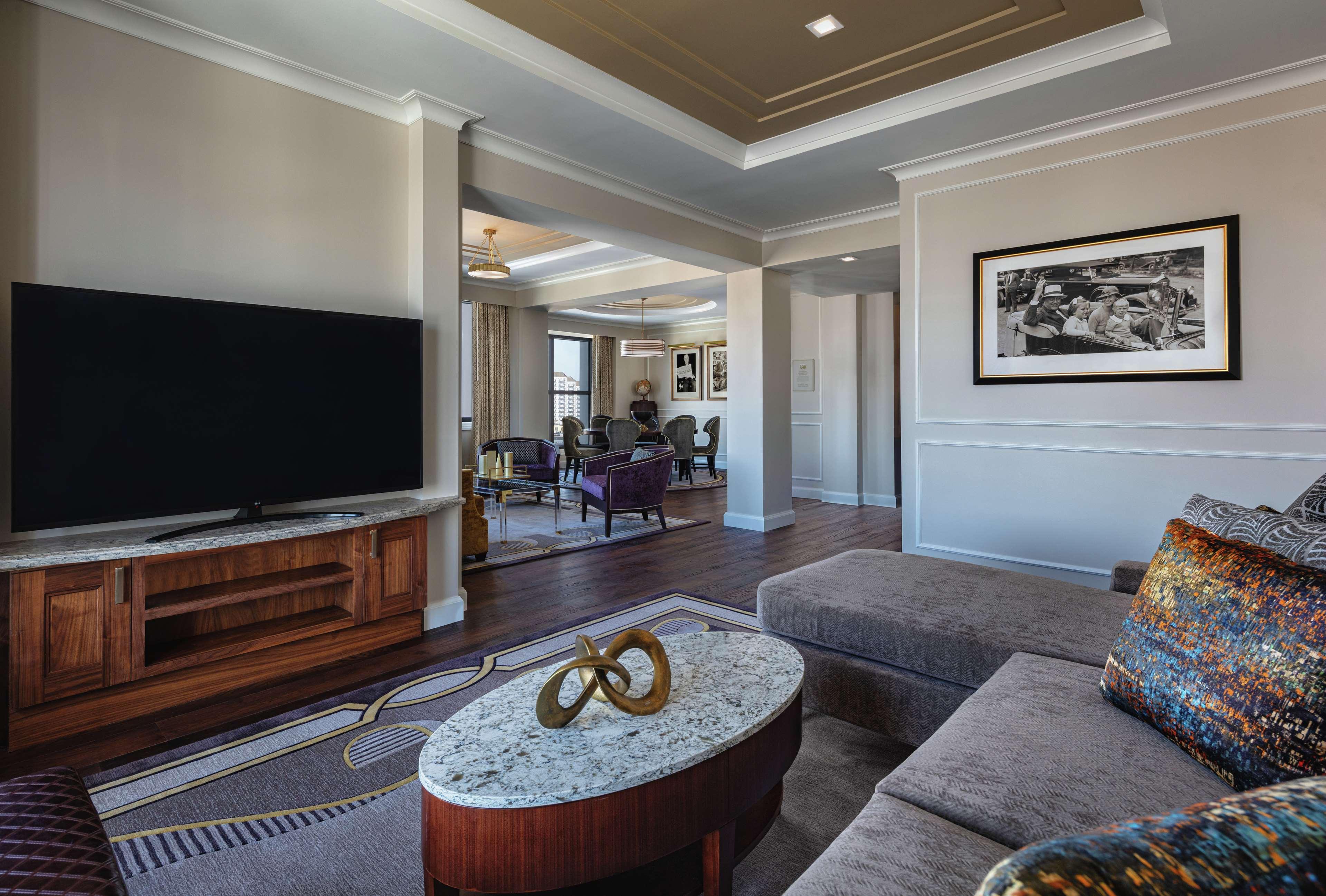 The Higgins Hotel New Orleans, Curio Collection By Hilton Екстер'єр фото