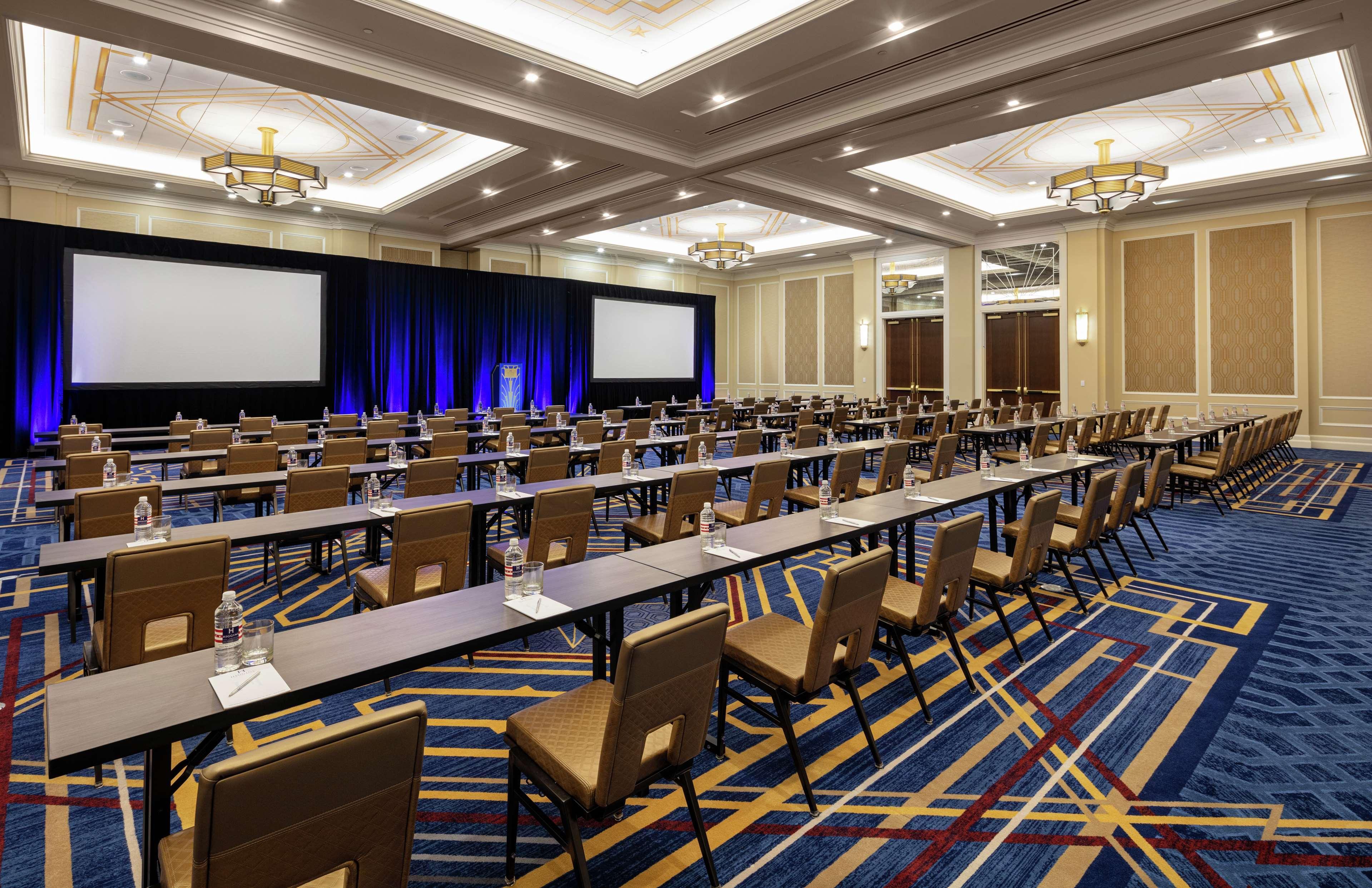 The Higgins Hotel New Orleans, Curio Collection By Hilton Екстер'єр фото