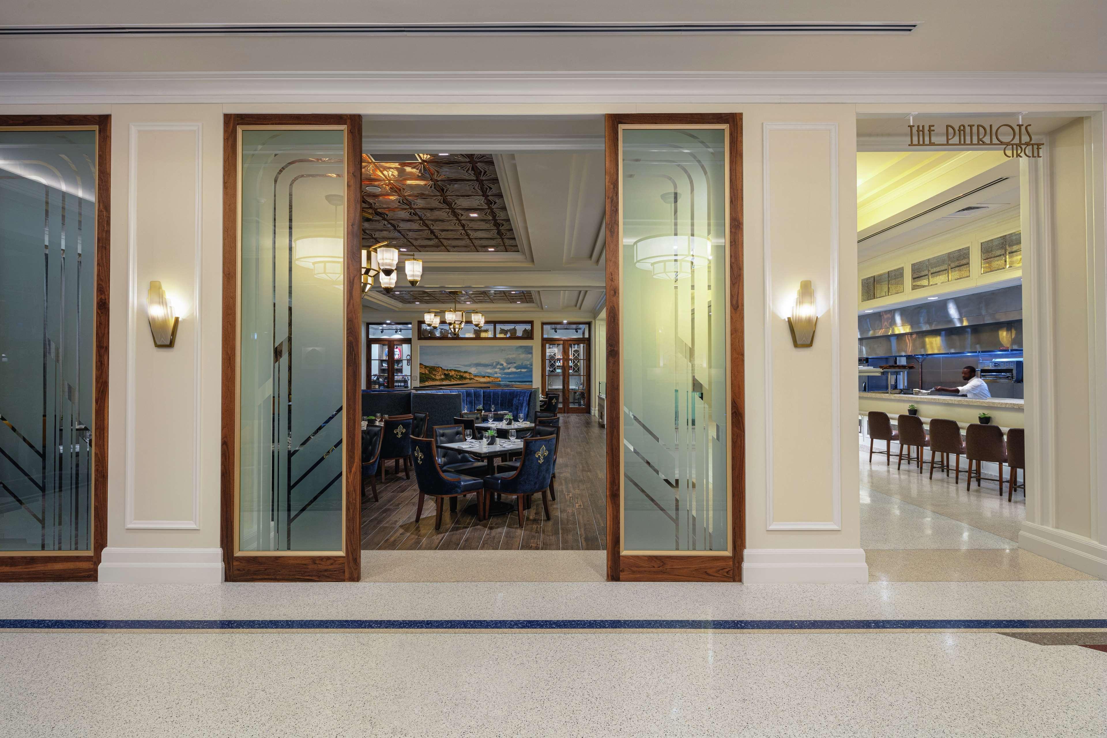 The Higgins Hotel New Orleans, Curio Collection By Hilton Екстер'єр фото