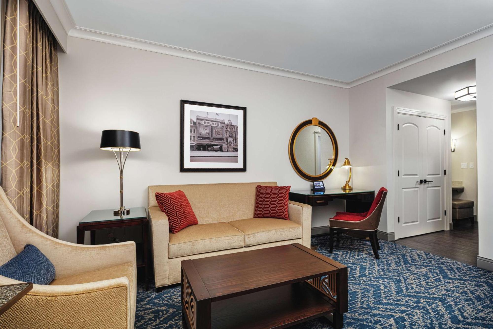 The Higgins Hotel New Orleans, Curio Collection By Hilton Екстер'єр фото