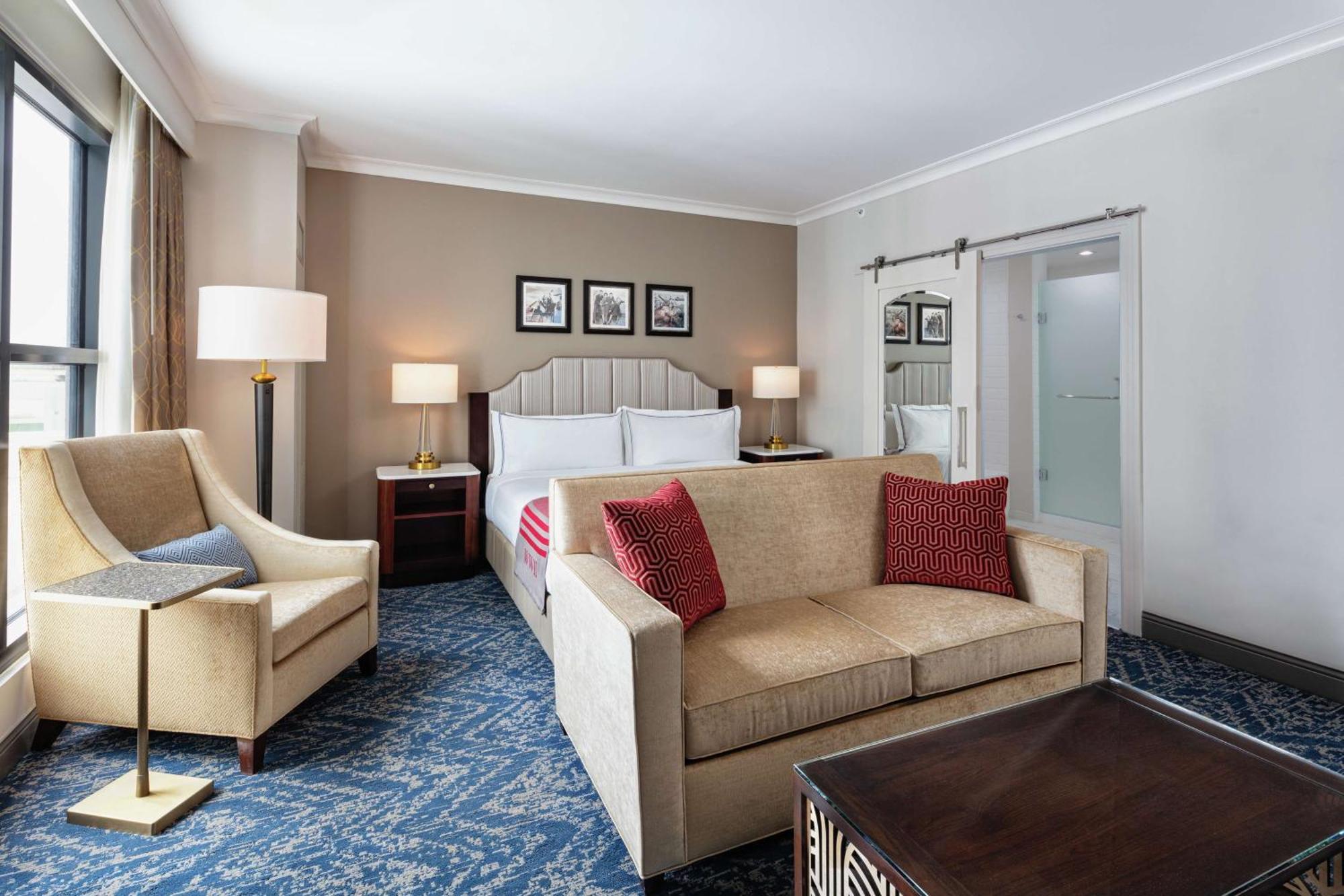 The Higgins Hotel New Orleans, Curio Collection By Hilton Екстер'єр фото