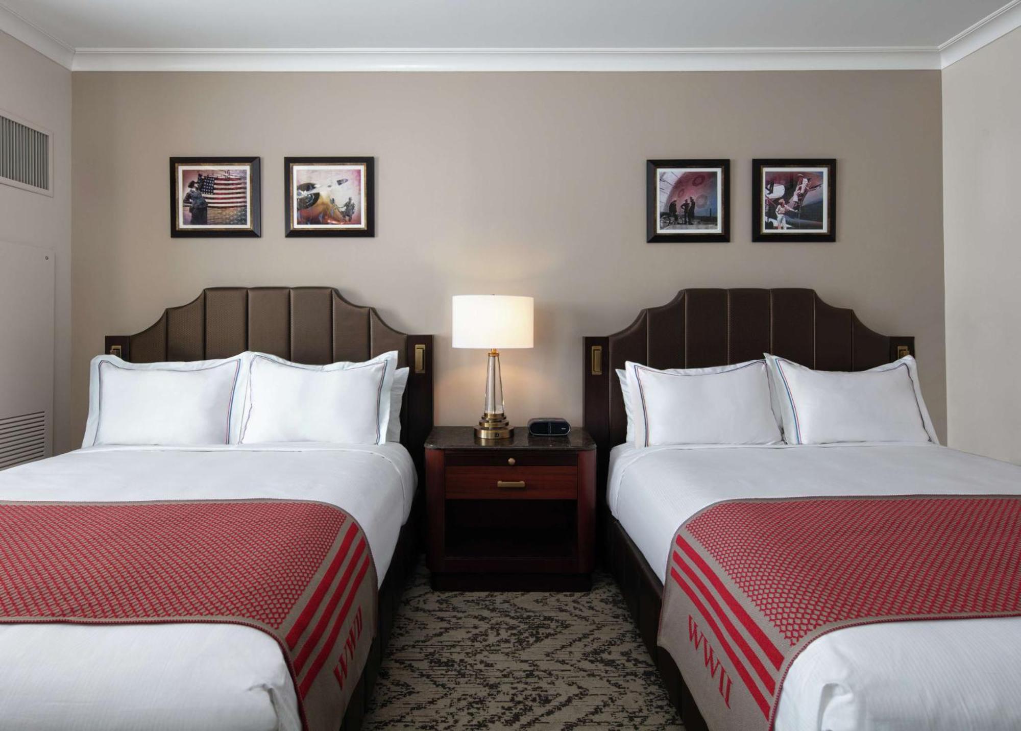 The Higgins Hotel New Orleans, Curio Collection By Hilton Екстер'єр фото