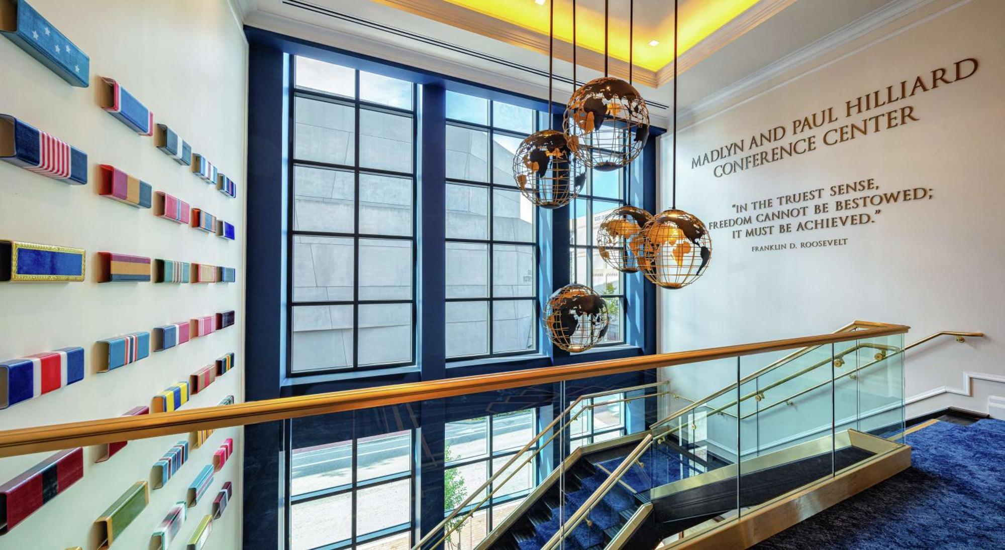 The Higgins Hotel New Orleans, Curio Collection By Hilton Екстер'єр фото